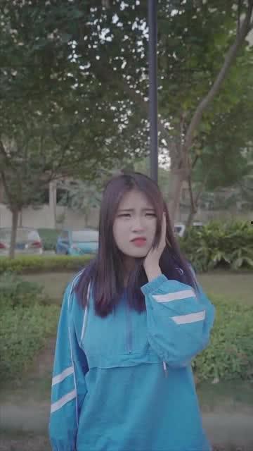 女生下面分开后视频,女性私密部位分离视频揭秘