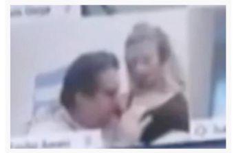 接吻时喜欢揉胸视频,揭秘接吻时揉胸的浪漫瞬间